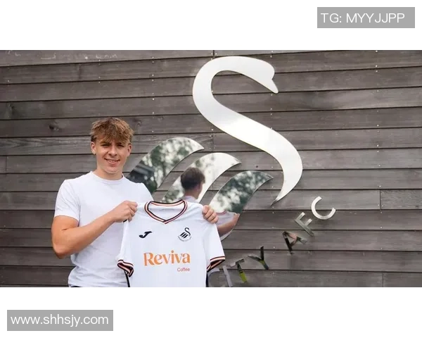 探索全球足球巨星的独特绰号与背后故事，解密那些鲜为人知的球场昵称